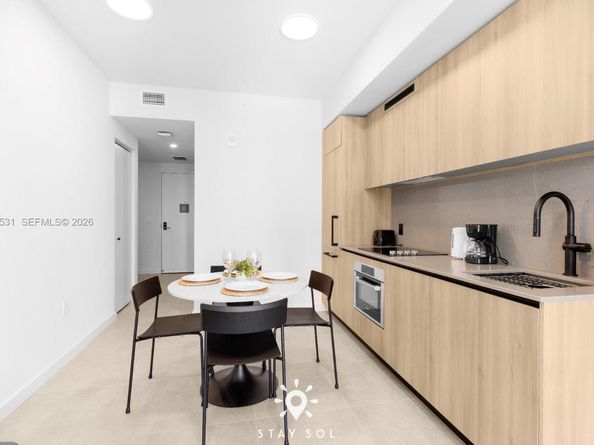 121 NE 5th St 2611, Miami FL 33132