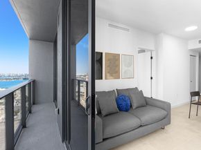 121 NE 5th St 2611, Miami FL 33132
