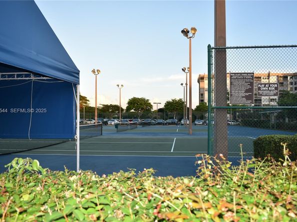 1100 Saint Charles Pl 308, Pembroke Pines FL 33026