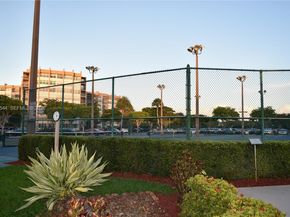 1100 Saint Charles Pl 308, Pembroke Pines FL 33026