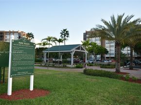 1100 Saint Charles Pl 308, Pembroke Pines FL 33026