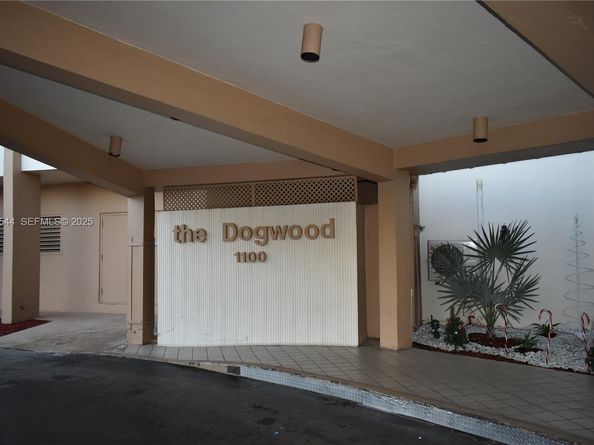 1100 Saint Charles Pl 308, Pembroke Pines FL 33026