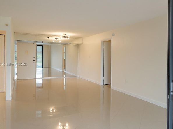 1100 Saint Charles Pl 308, Pembroke Pines FL 33026