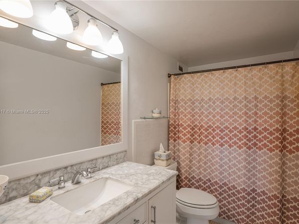 1700 NE 105th St 216, Miami Shores FL 33138