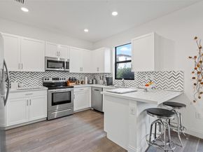 245 NE 210th St, Miami FL 33179