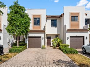 245 NE 210th St, Miami FL 33179