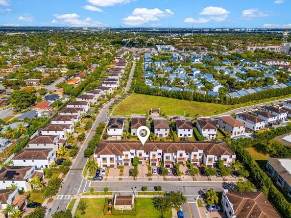 245 NE 210th St, Miami FL 33179
