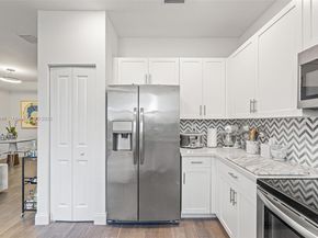 245 NE 210th St, Miami FL 33179