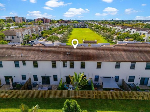 245 NE 210th St, Miami FL 33179