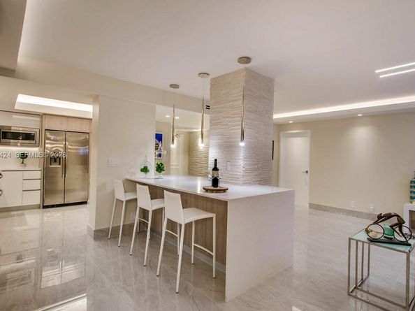 900 Bay Dr 822, Miami Beach FL 33141