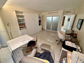 900 Bay Dr 822, Miami Beach FL 33141