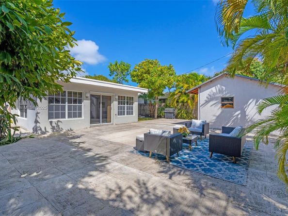 900 N Shore Dr, Miami Beach FL 33141