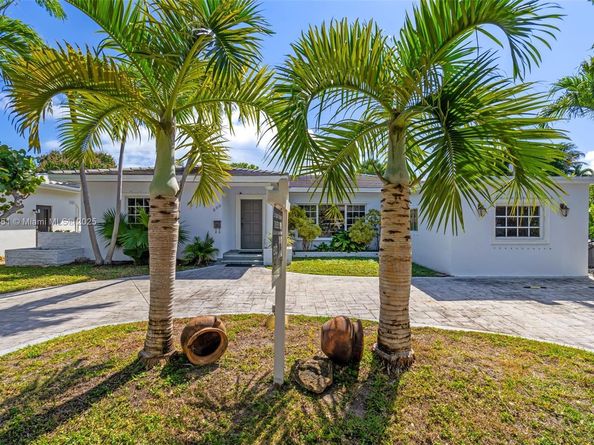 900 N Shore Dr, Miami Beach FL 33141