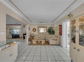 900 N Shore Dr, Miami Beach FL 33141