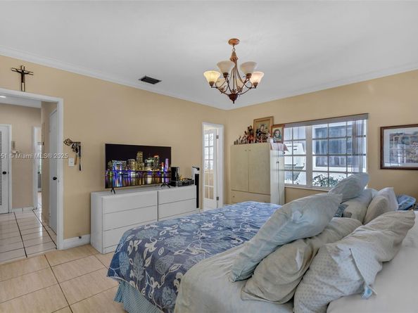 900 N Shore Dr, Miami Beach FL 33141