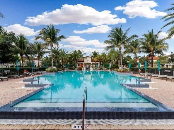 15400 SW 176 Ln, Miami FL 33187