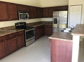15400 SW 176 Ln, Miami FL 33187