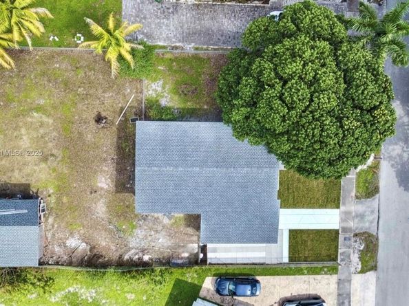 1617 NW 15th St, Fort Lauderdale FL 33311