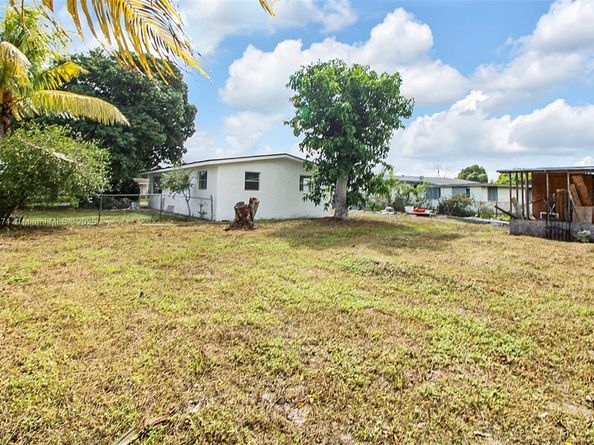1617 NW 15th St, Fort Lauderdale FL 33311