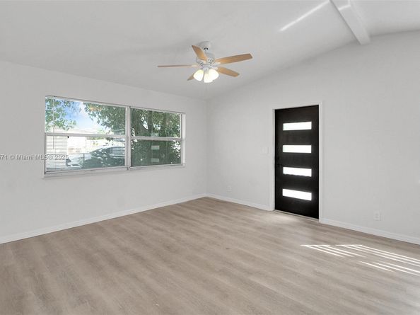 1617 NW 15th St, Fort Lauderdale FL 33311