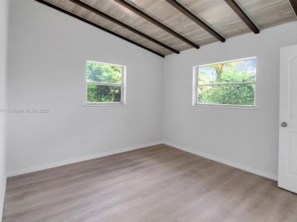 1617 NW 15th St, Fort Lauderdale FL 33311
