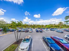 4350 Hillcrest Dr 200, Hollywood FL 33021