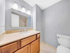 4350 Hillcrest Dr 200, Hollywood FL 33021