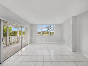 4350 Hillcrest Dr 200, Hollywood FL 33021