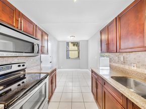4350 Hillcrest Dr 200, Hollywood FL 33021