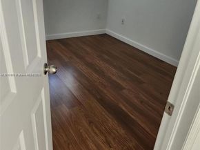 8465 NW 108th Path, Doral FL 33178
