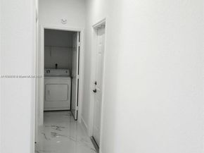 8465 NW 108th Path, Doral FL 33178