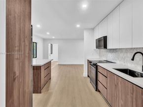1123 NE 1st Ave, Fort Lauderdale FL 33304