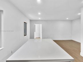 1123 NE 1st Ave, Fort Lauderdale FL 33304