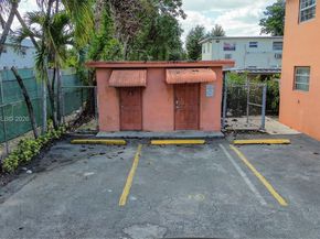 1716 NW 19th St, Miami FL 33125
