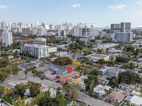 1716 NW 19th St, Miami FL 33125