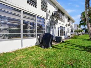 52 NE 204th St 6, Miami Gardens FL 33179