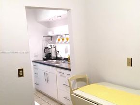 1228 Pennsylvania Ave 3, Miami Beach FL 33139