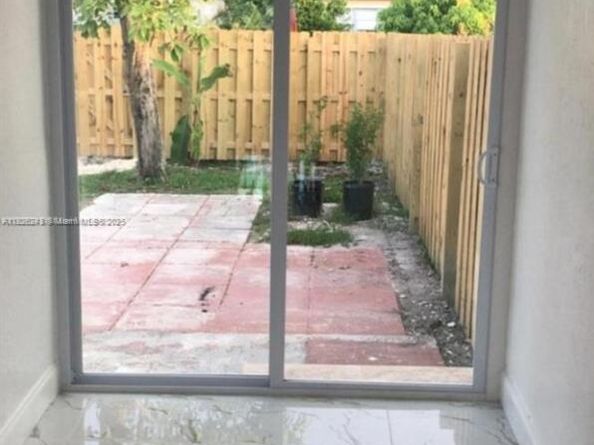 6710 SW 18th Ct, North Lauderdale FL 33068