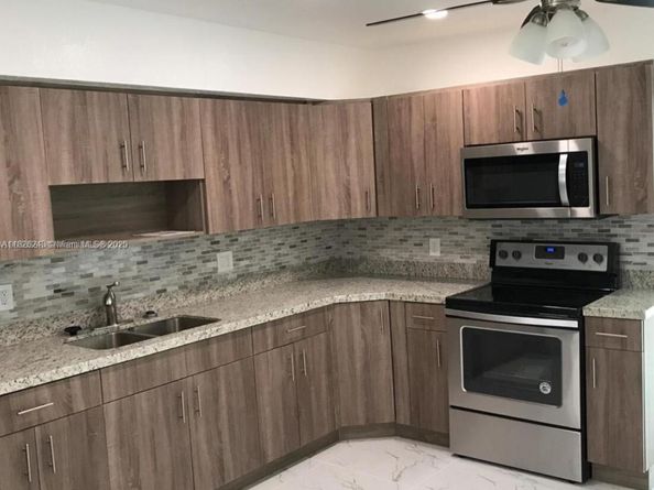 6710 SW 18th Ct, North Lauderdale FL 33068