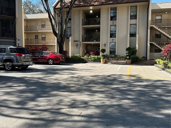 6701 N University Dr 202, Tamarac FL 33321