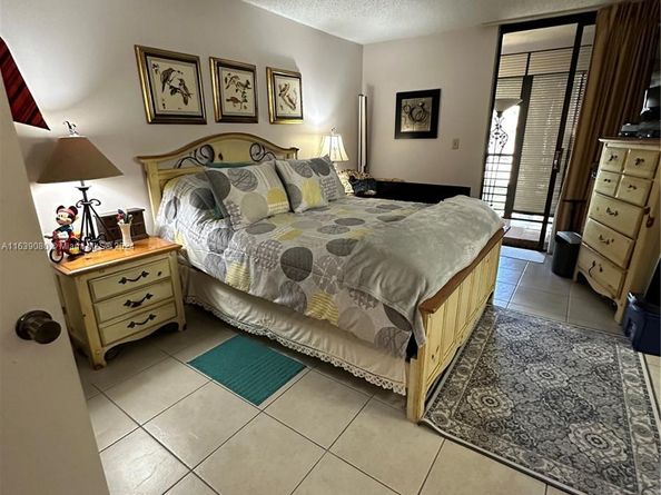 6701 N University Dr 202, Tamarac FL 33321
