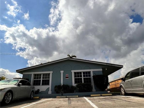 725 NW 4th Ave, Fort Lauderdale FL 33311