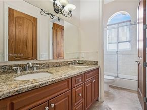 4025 SW 128th Ave, Miami FL 33175