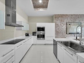 200 Sunny Isles Blvd TH404, Sunny Isles Beach FL 33160