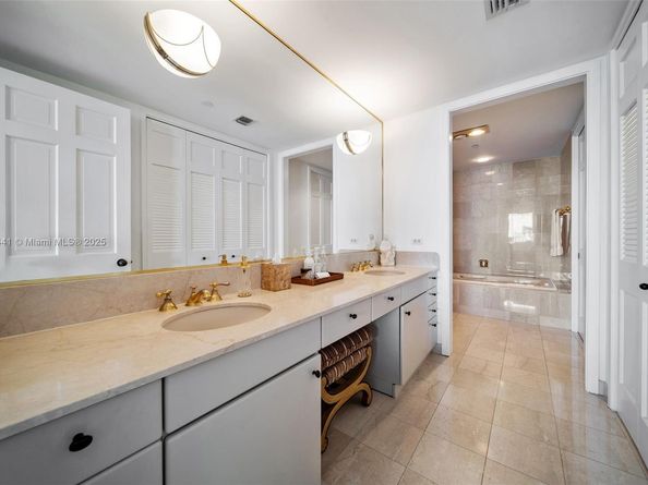 5235 Fisher Island Dr 5235, Miami Beach FL 33109