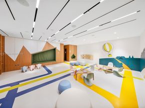 300 Biscayne Blvd Way 805, Miami FL 33131