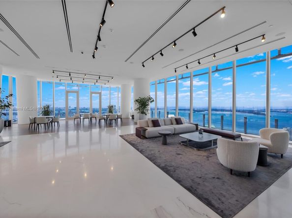 300 Biscayne Blvd Way 805, Miami FL 33131