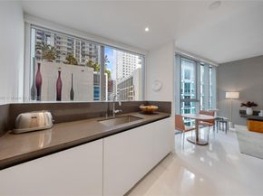 300 Biscayne Blvd Way 805, Miami FL 33131