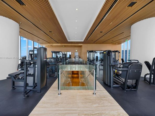300 Biscayne Blvd Way 805, Miami FL 33131