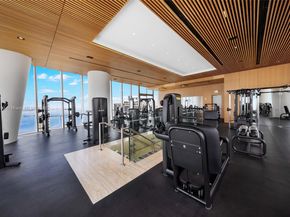 300 Biscayne Blvd Way 805, Miami FL 33131